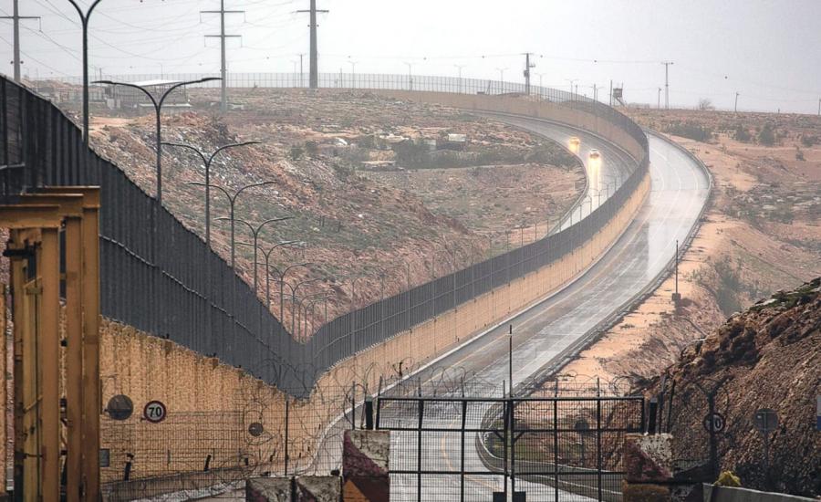 اسرائيل والجدار الفصل العنصري 