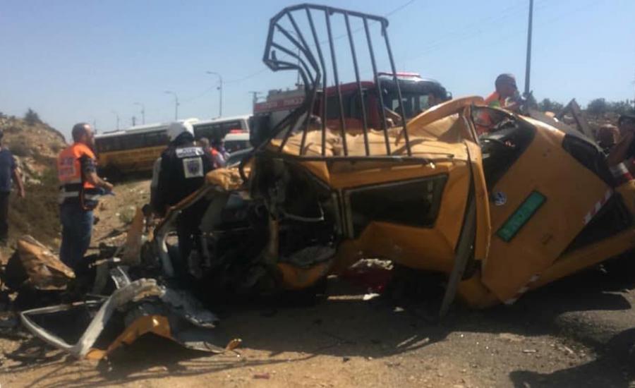 السائق وأم وأطفالها.. الشرطة تعلن هوية ضحايا حادث السير قرب رام الله