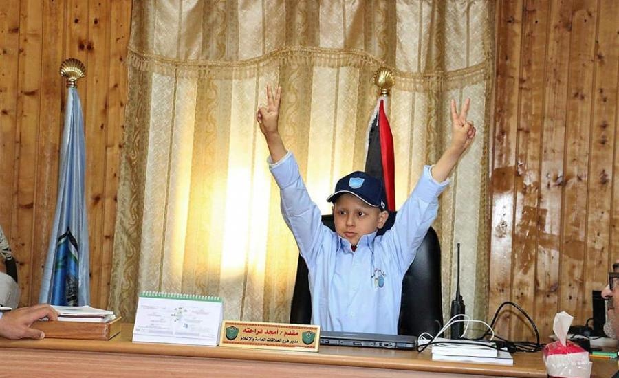 طفل من غزة مدير لشرطة نابلس 