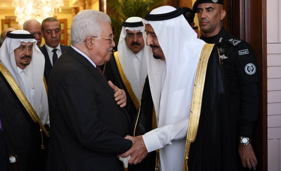 عباس والملك السعودي 