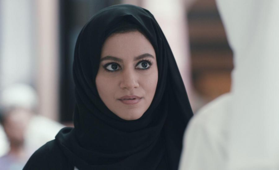 اماراتية تطلب الطلاق من زوجها 