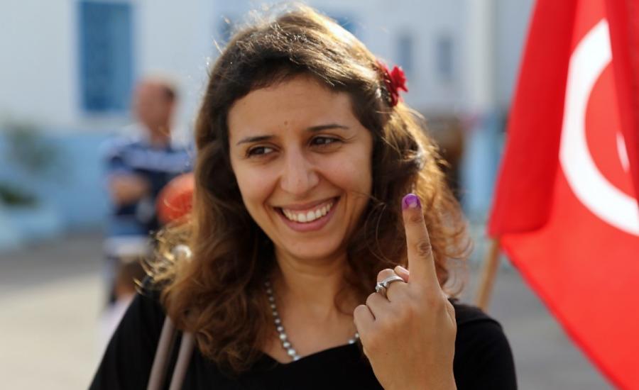 تونس تسمح للمرأة المسلمة بالزواج من غير المسلم