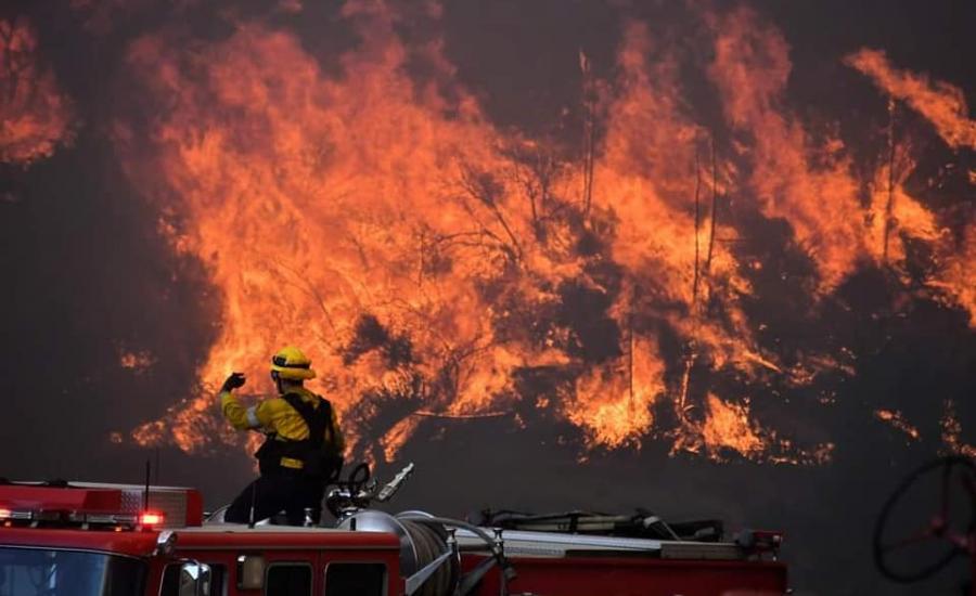 النيران في كاليفورنيا