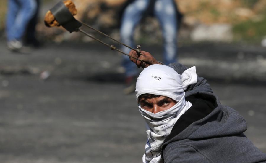 إصابات بينهم طفل برصاص مطاطية في عينه بمخيم شعفاط وسط القدس