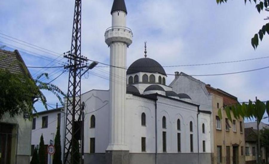 رغم احتجاجات كبيرة من المسلمين هناك.. السلطات الصربية تهدم مسجدًا اليوم