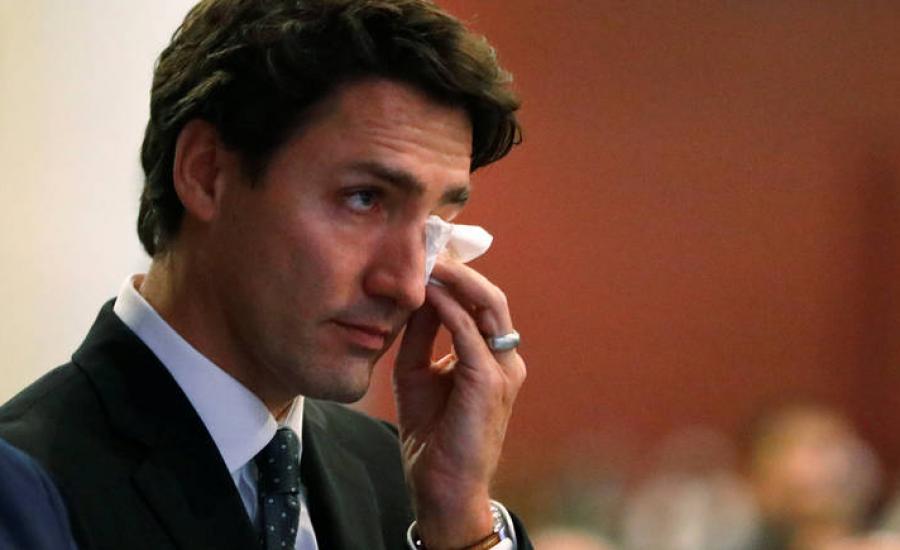 رئيس وزراء كندا يبكي على المسلمين