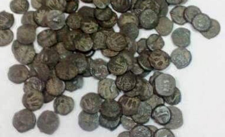 الشرطة تضبط 633 قطعة أثرية تعود لعصور مختلفة في بيت لحم