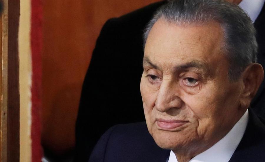 حسني مبارك والجيش المصري 