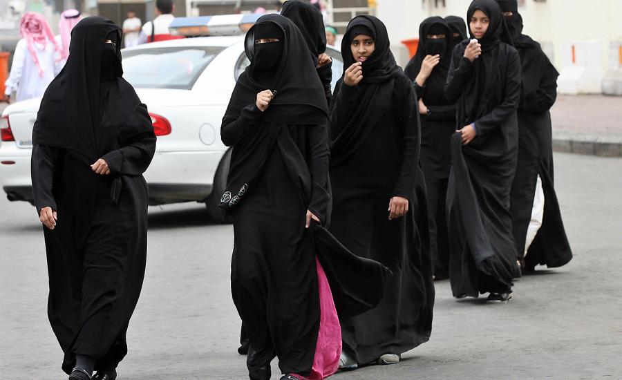 الفتيات في السعودية  