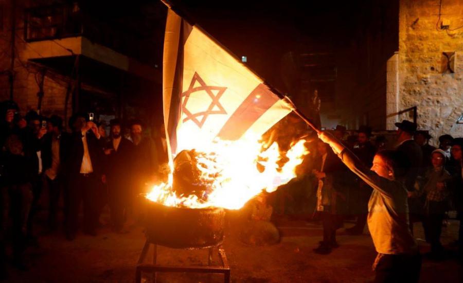 سجن مواطن بحريني احرق علم اسرائيل 