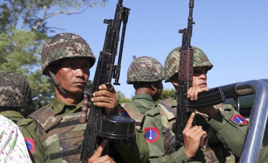 ميانمار ترفض هدنة "إنقاذ الروهينغا" وتدمر قرى