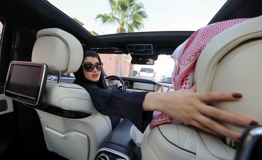 حظر القيادة على المرأة السعودية ينتهي الأحد المقبل بعد عدة عقود