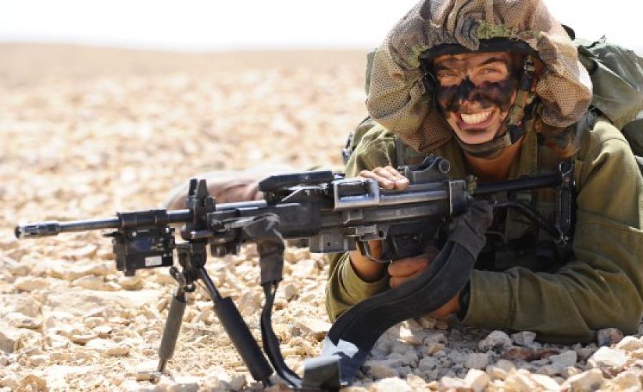 الطيبي وقنص جنود اسرائيليين لطفل فلسطيني في غزة 