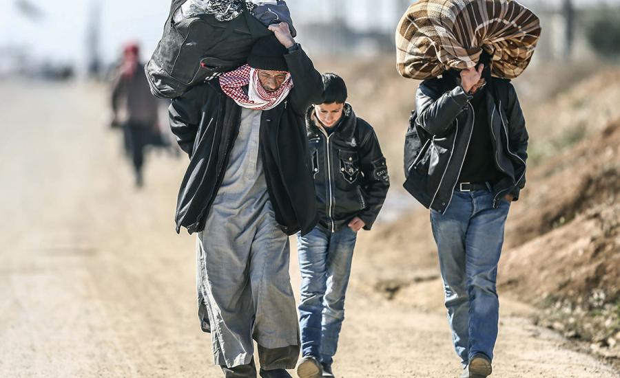 اللاجئيين السوريين يعودون الى بلدهم 