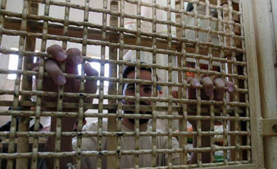 اضراب اسرى في سجون الاحتلال 