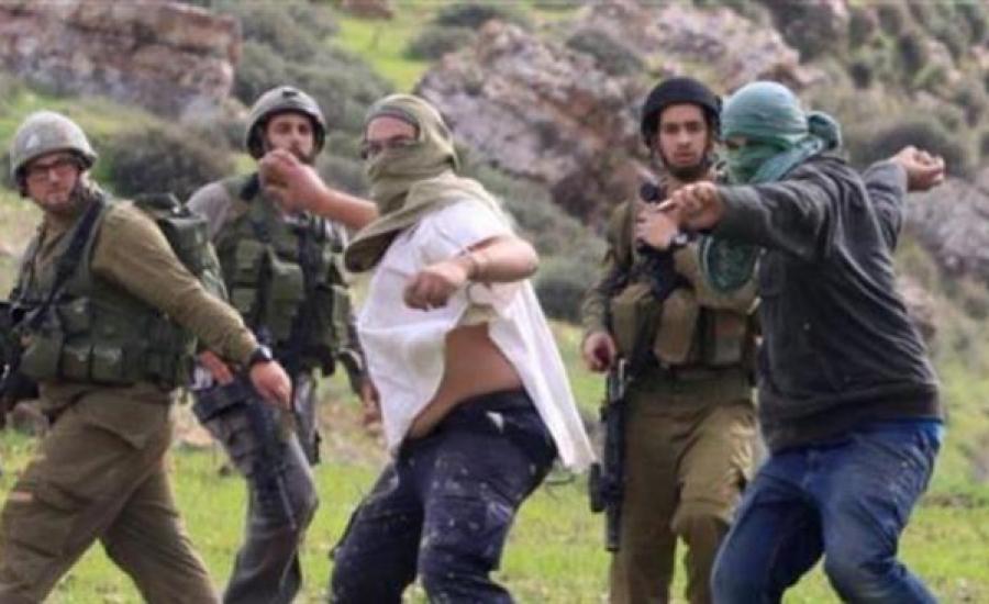 مستوطنون يهاجمون فلسطينيين في بيت امر 