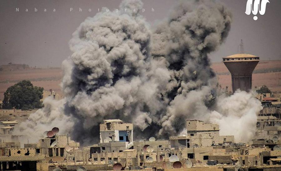 قصف النظام السوري لمخيم اليرموك 