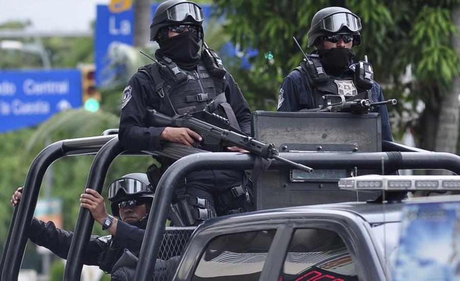 اعتقال كامل أفراد الشرطة في بلدة مكسيكية