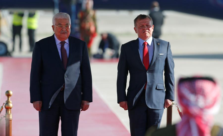 العاهل الأردني يؤكد دعم بلاده لمواقف الرئيس عباس