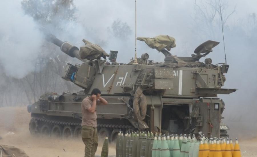 المدفعية الاسرائيلية تقصف هدفا في غزة 