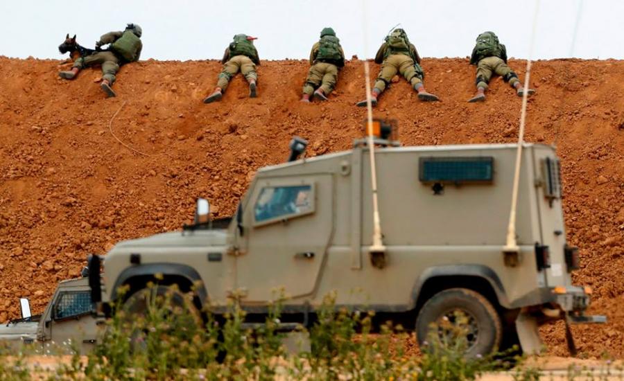 الاحتلال: مسلحين يشتبكان مع الجيش بعد دخولهما ثكنة عسكرية على الحدود مع قطاع غزة