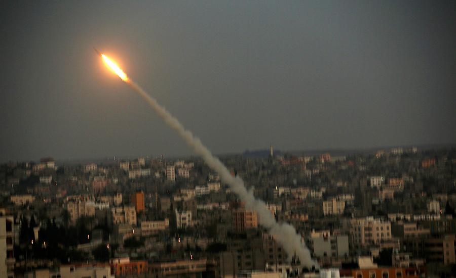 سقوط صاروخ في مستوطنة "شعار هنيغف" قرب الحدود مع قطاع غزة