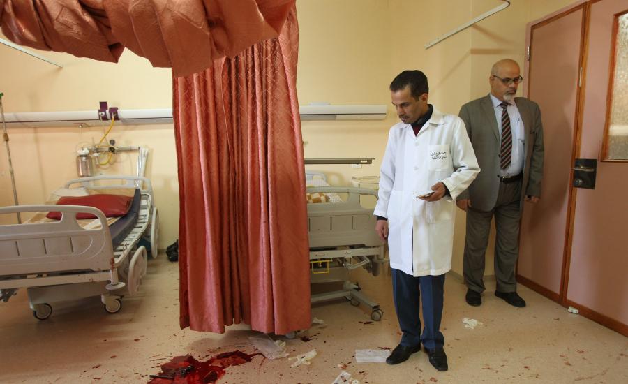 هجوم اسرائيلي على مستشفى الخليل 