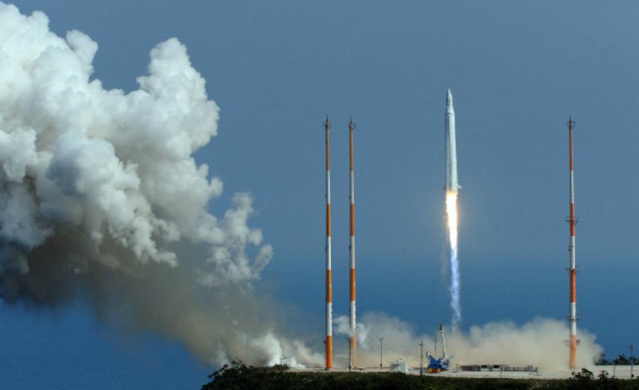 121129060510-south-korea-rocket-launch-2010-story-top