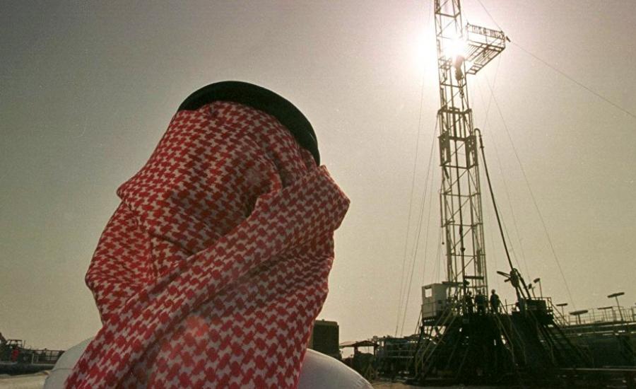 السعودية تخزن النفط 