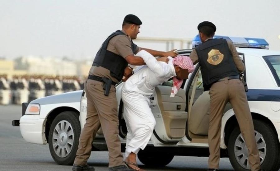 الشرطة السعودية تقبض على شاب 