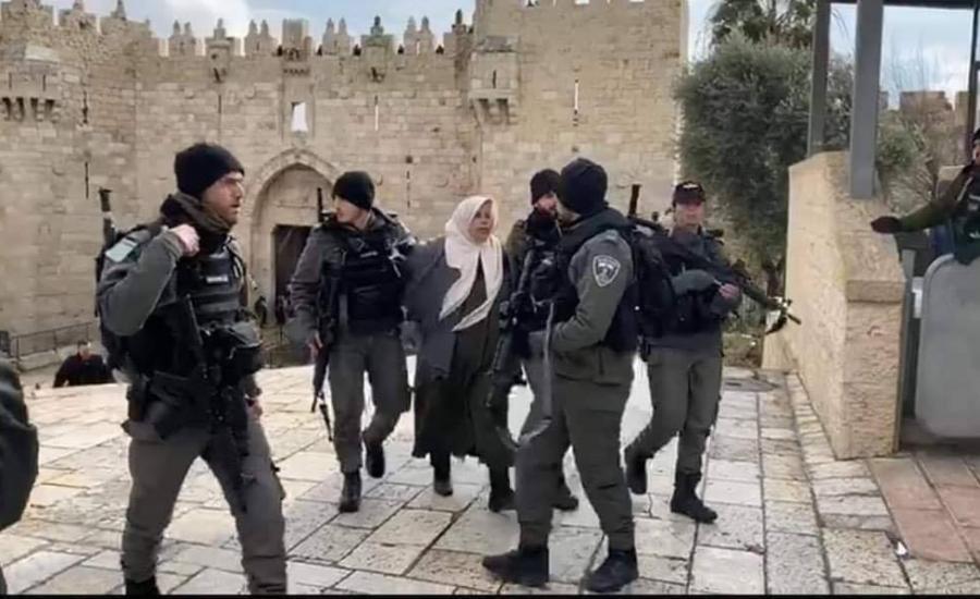 اعتقال سيدة فلسطينية في القدس 