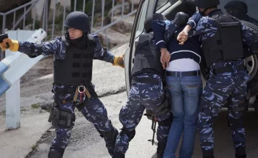 الشرطة الفلسطينية تعتقل 