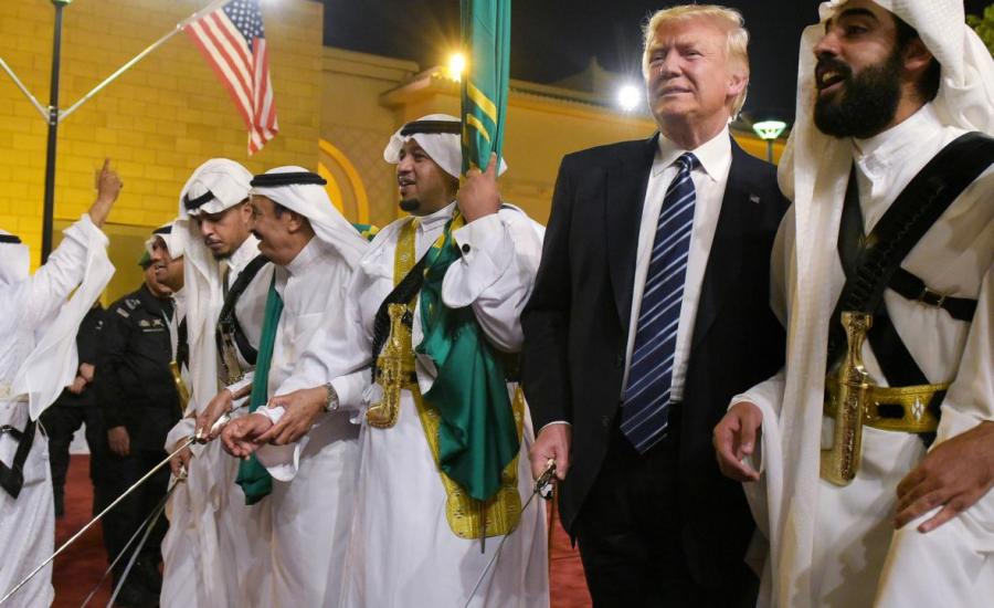 ترامب طلب 4 مليارات دولار من السعودية