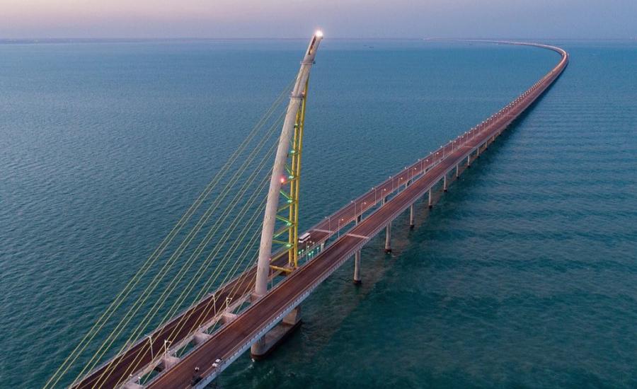 الكويت تدشن رابع اطول جسر بحري في العالم 