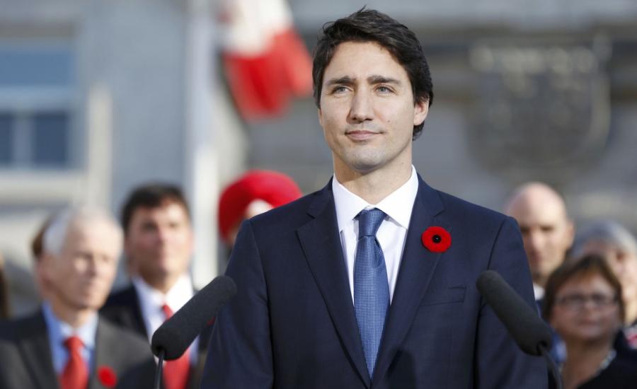 شاهد: عساكر كنديون يتساقون على الأرض أثناء كلمة لرئيس الوزراء