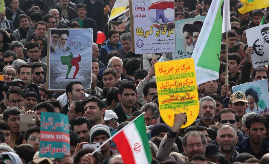 النظام الإيراني يعتقل المئات في تجدد التظاهرات بيومها الرابع