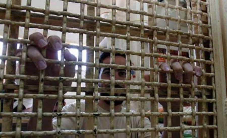 معتقلين فلسطينيين في سجون اسرائيل