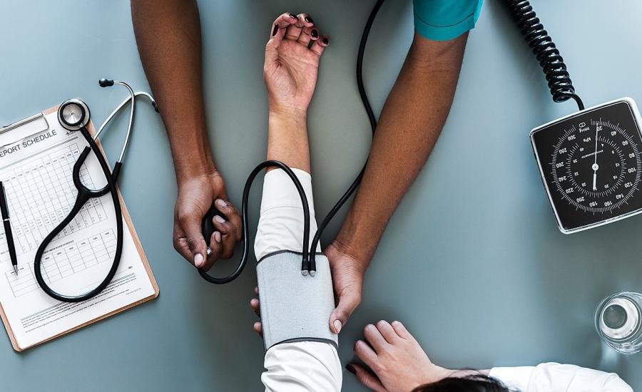1280px-Blood_pressure_monitoring.jpg