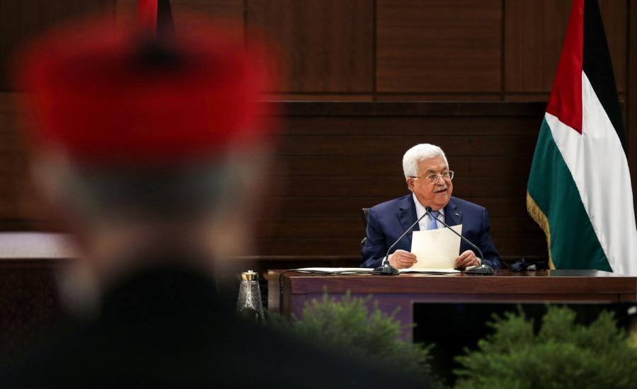 عباس واللجنة المركزية لحركة فتح