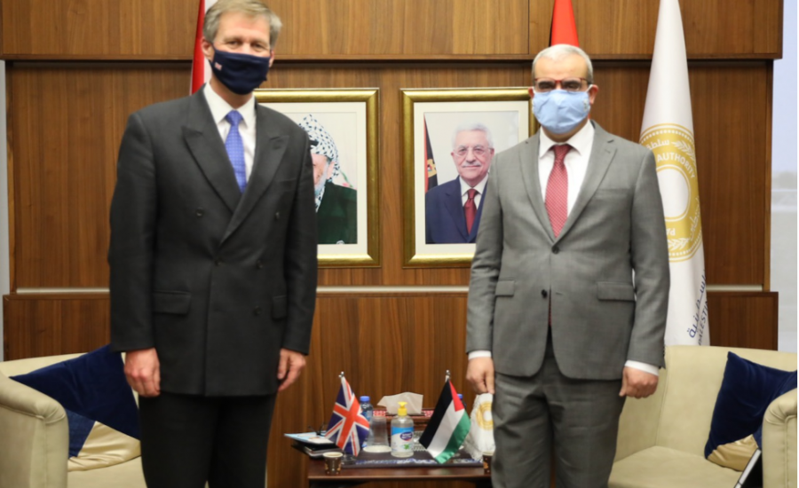 img-محافظ-سلطة-النقد-يلتقي-القنصل-البريطاني-العام.png