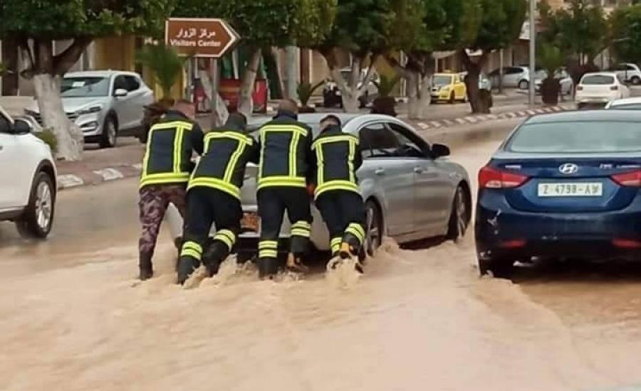 اغلاق طرق في جنين بسبب المنخفض