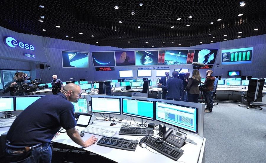 Views_in_the_Main_Control_Room_12052189474.jpg