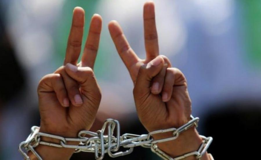 سبعة اسرى.jpg