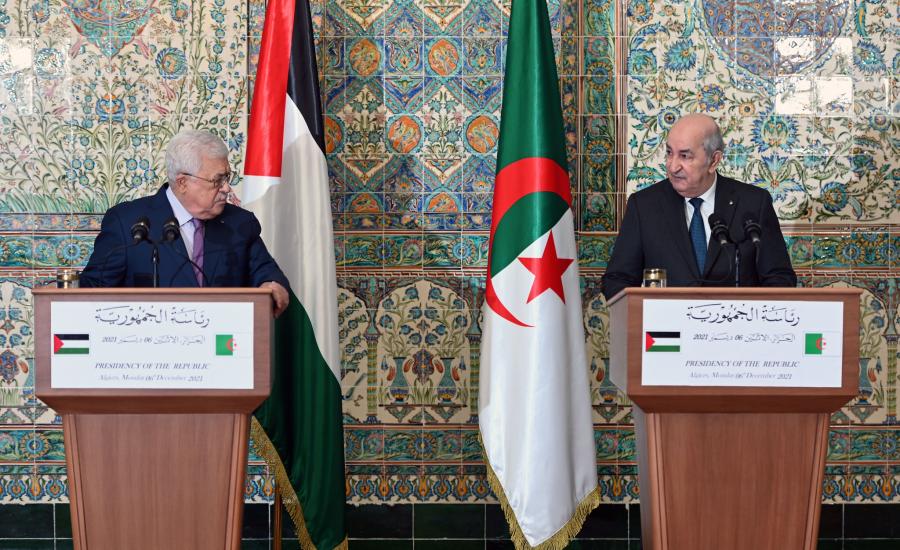 عباس والجزائر