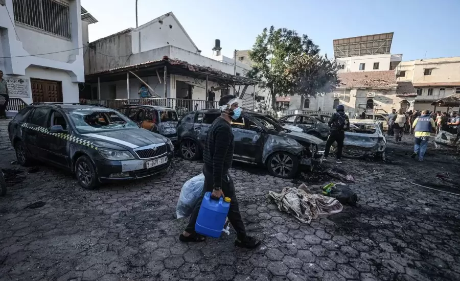 AA-20231018-32441370-32441360-AFTERMATH_OF_THE_STRIKE_HIT_ALAHLI_ARABI_BAPTIST_HOSPITAL_IN_GAZA.webp