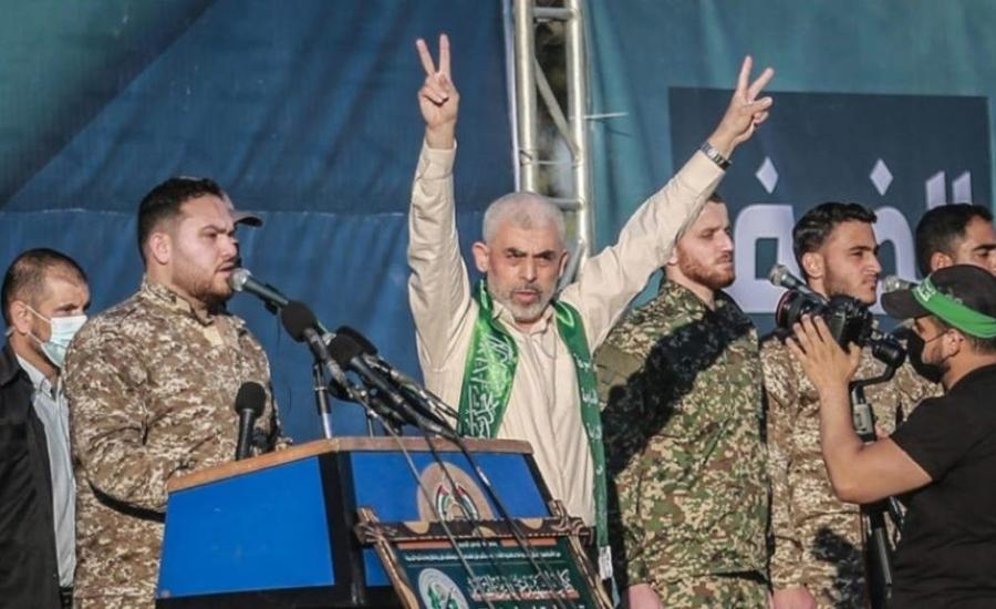 yahya-sinwar-festeja-con-los-brazos-en-alto-con-miembros-del-ala-militar-de-hamas-foto-mohammed-talatene-dpa-via-reuters-1170x600-1-1170x600-1-1024x525.jpg