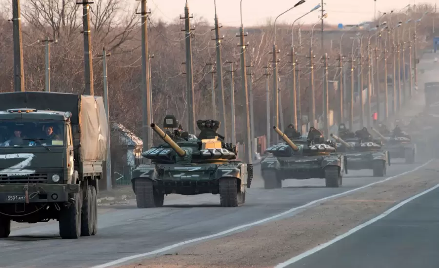 Russia-Ukraine-War-Pro-Russian-tanks-Z-symbol-Mariupol-Donetsk-highway-Ukraine-March-23-2002.webp