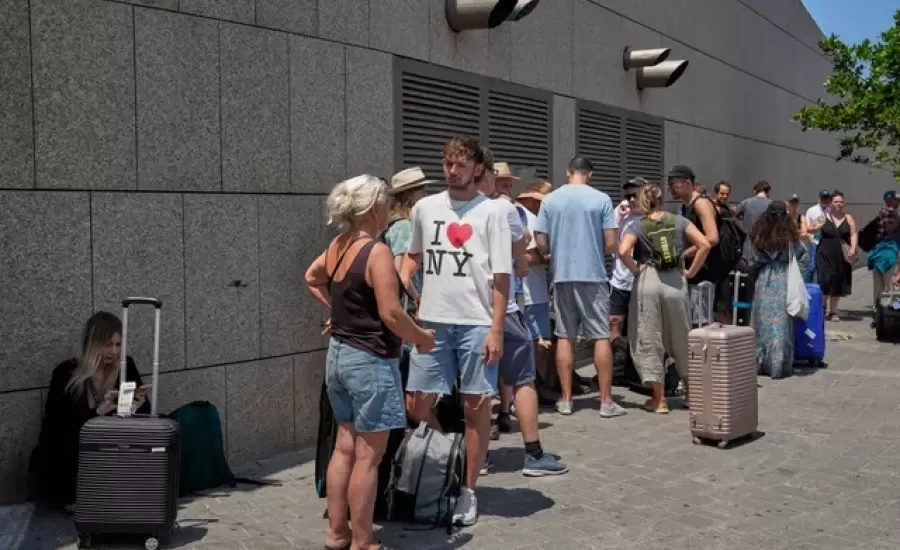 israel-evacuations-ap25168358882265.webp