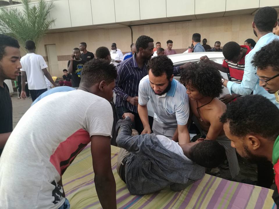 ارتفاع عدد قتلى اعتصام السودان إلى 30 رام الله