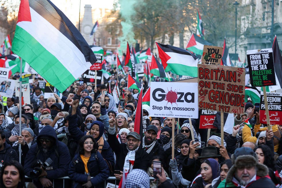 20231125160624reup-2023-11-25t160412z_111979047_rc2fk4aw40qx_rtrmadp_3_israel-palestinians-britain-protest.h.jpg